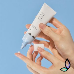 Зволожуючий крем для шкіри навколо очей  Round Lab Dokdo Eye Cream
